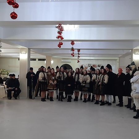 Sat De Vacanta Martisorul カチカ エクステリア 写真